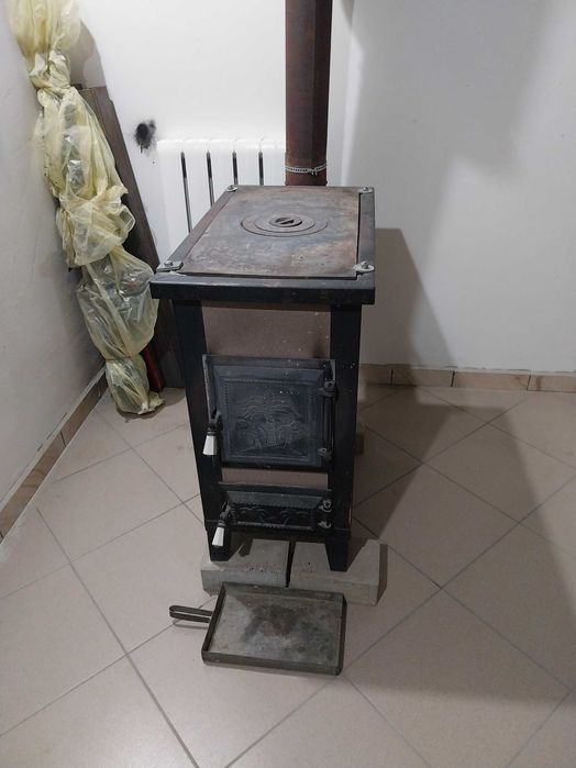 soba cu plita pe lemne