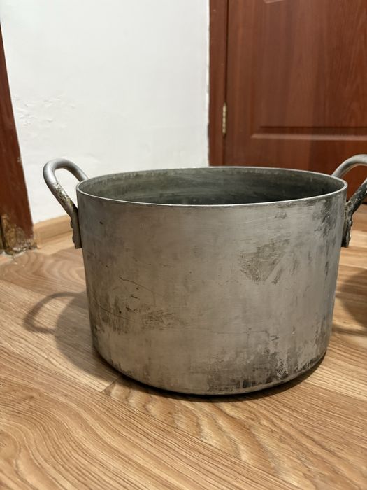 Кастрюли алюииниевые