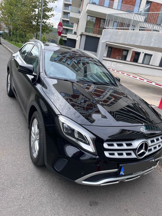 Mercedes benz GLA 200