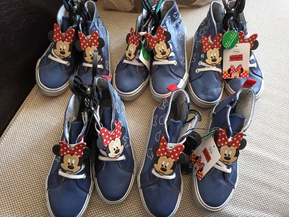 Нови кецове с Мики Маус номер 29,30,31,32