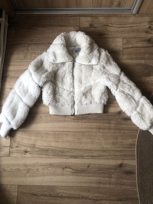 Haina de blana purtata odata