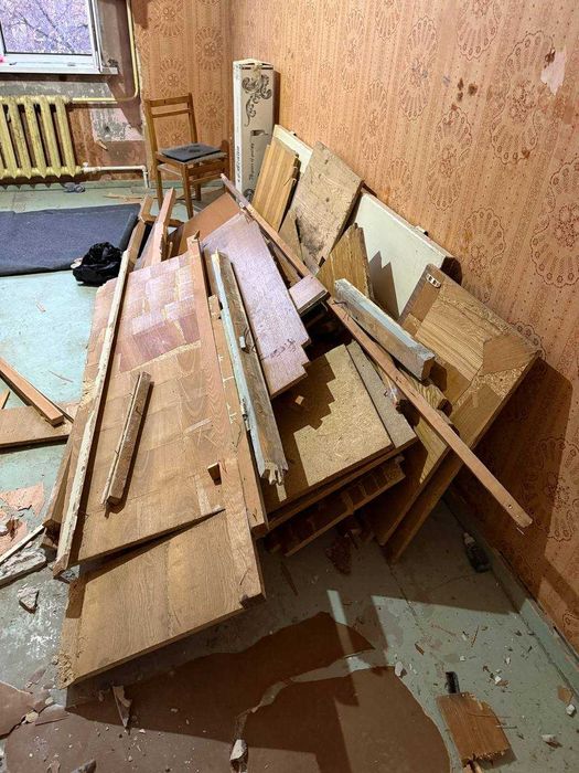 Отдам даром старый дверь, часть шкафа