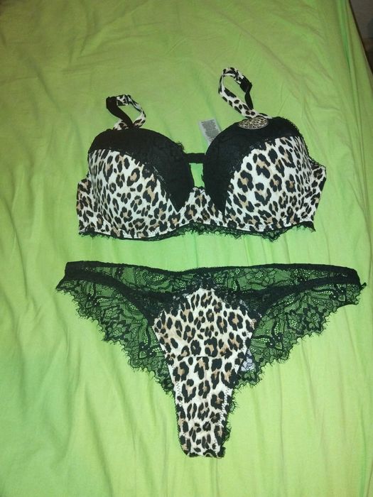 Комплект бельо чисто нови с етикета !