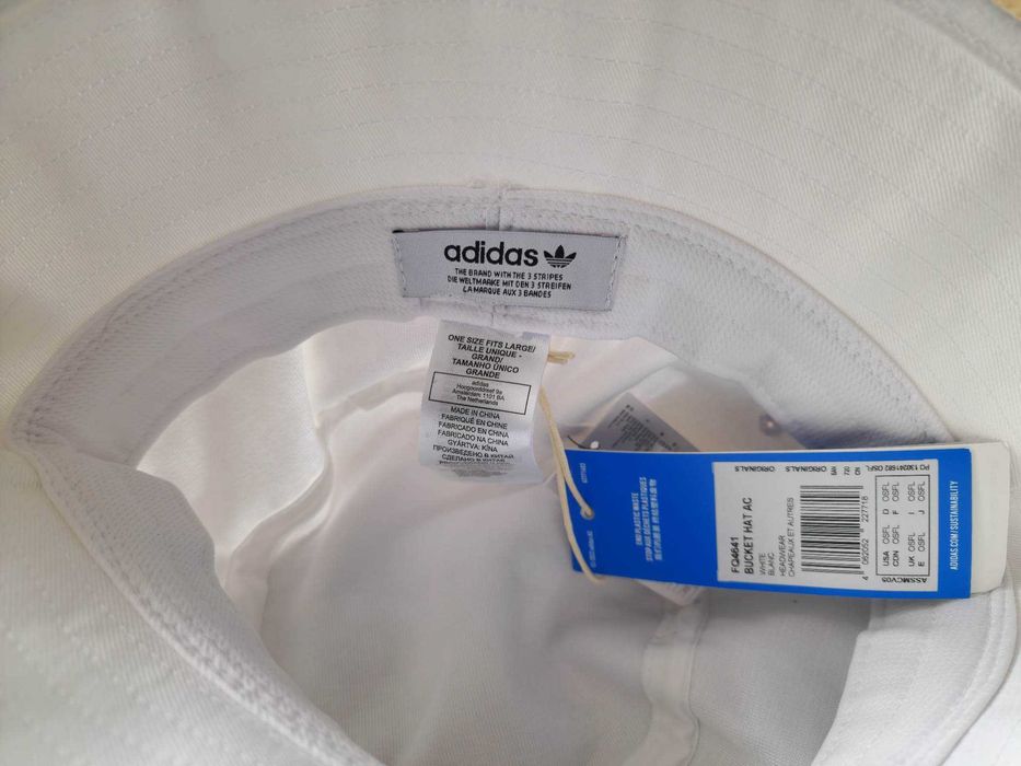 Оригинална шапка идиотка Adidas с периферия 'Trefoil'