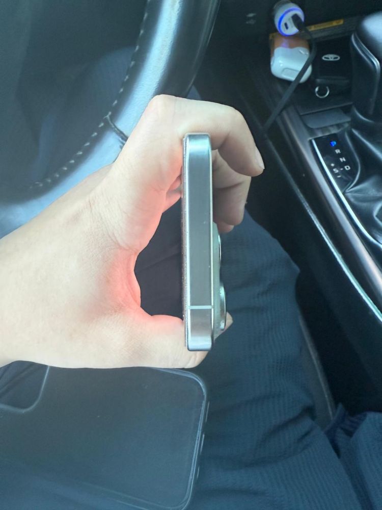 Продается Iphone 16 pro