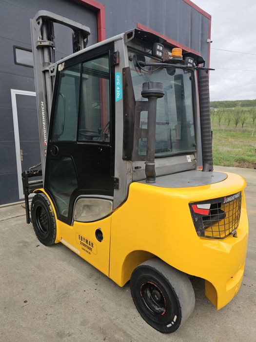 Motostivuitor diesel Jungheinrich 3T