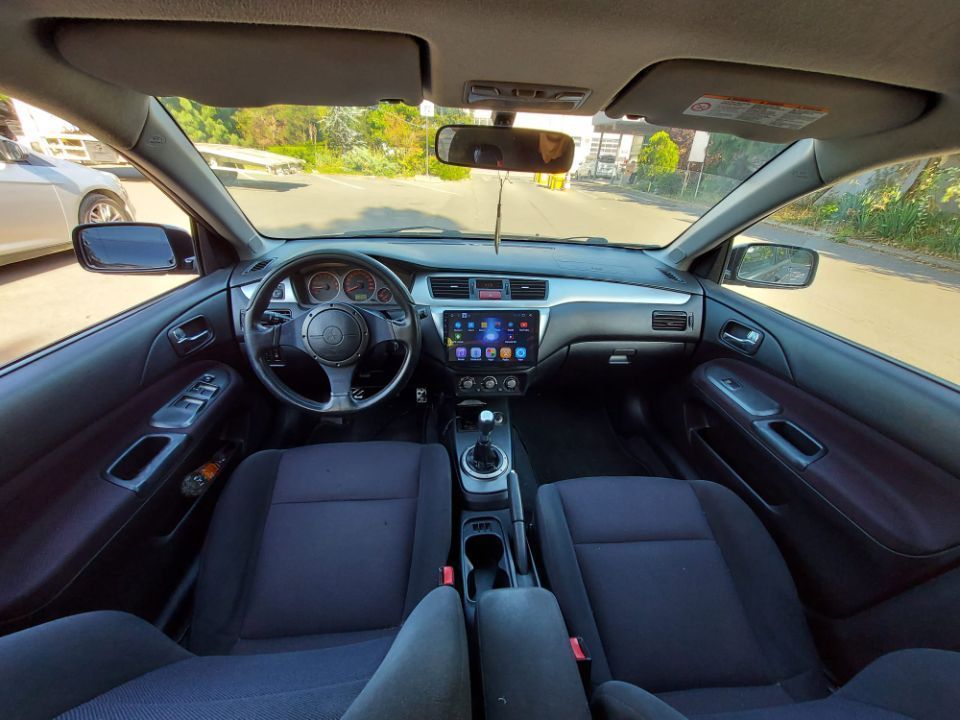 Dezmembrez Mitsubishi Lancer motor 2.0 benzina 135cp 4G63 navigatie subwoofer dezmembrari piese