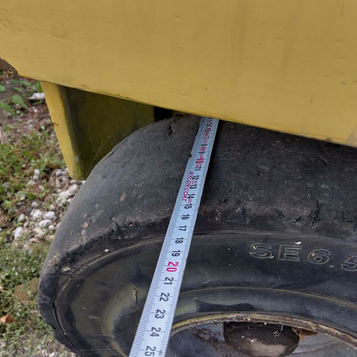 Бандажни гуми с джанти от мотокар Кларк Clark 6.50 x 10 и 7.00 - 12