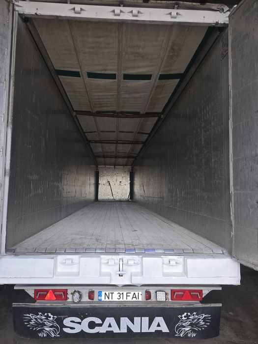 De Vanzare semiremorca walkingfloor 90 mc