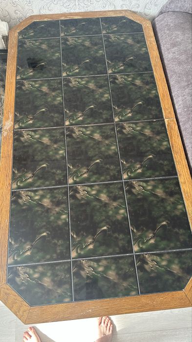 Стол кафельный делали на заказ