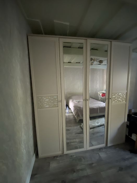 Продам спальный гарнитур