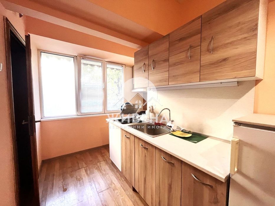 Продава се Тристаен апартамент в Варна, Център - 104 кв.м за 2116 €/кв.м - Снимка #2