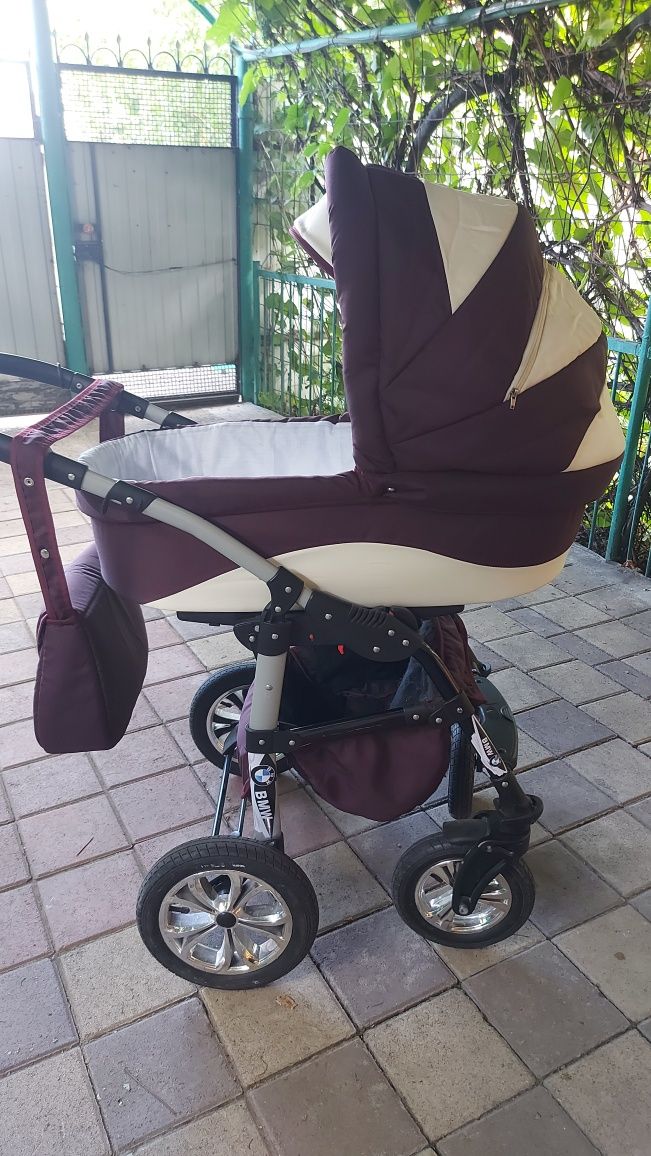 Продам детскую коляску