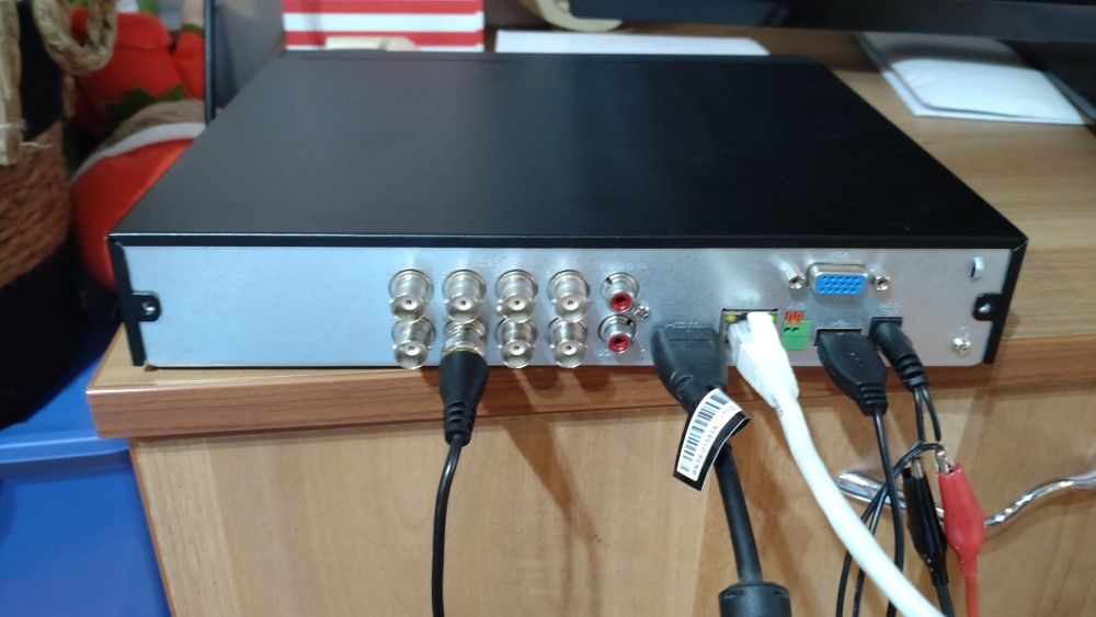 DVR HD dahua, video 8 canale, fara camere! Folosit 3 ani, in interior