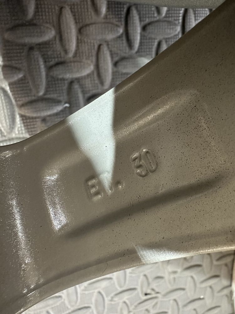17-ки 5х120 - BMW - f10/11-f30/31-f25-e60/61xd-e90/91-e87-e46 и други