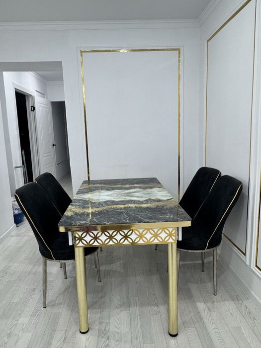 Бу стол 1м с 6стулями срочно продается.