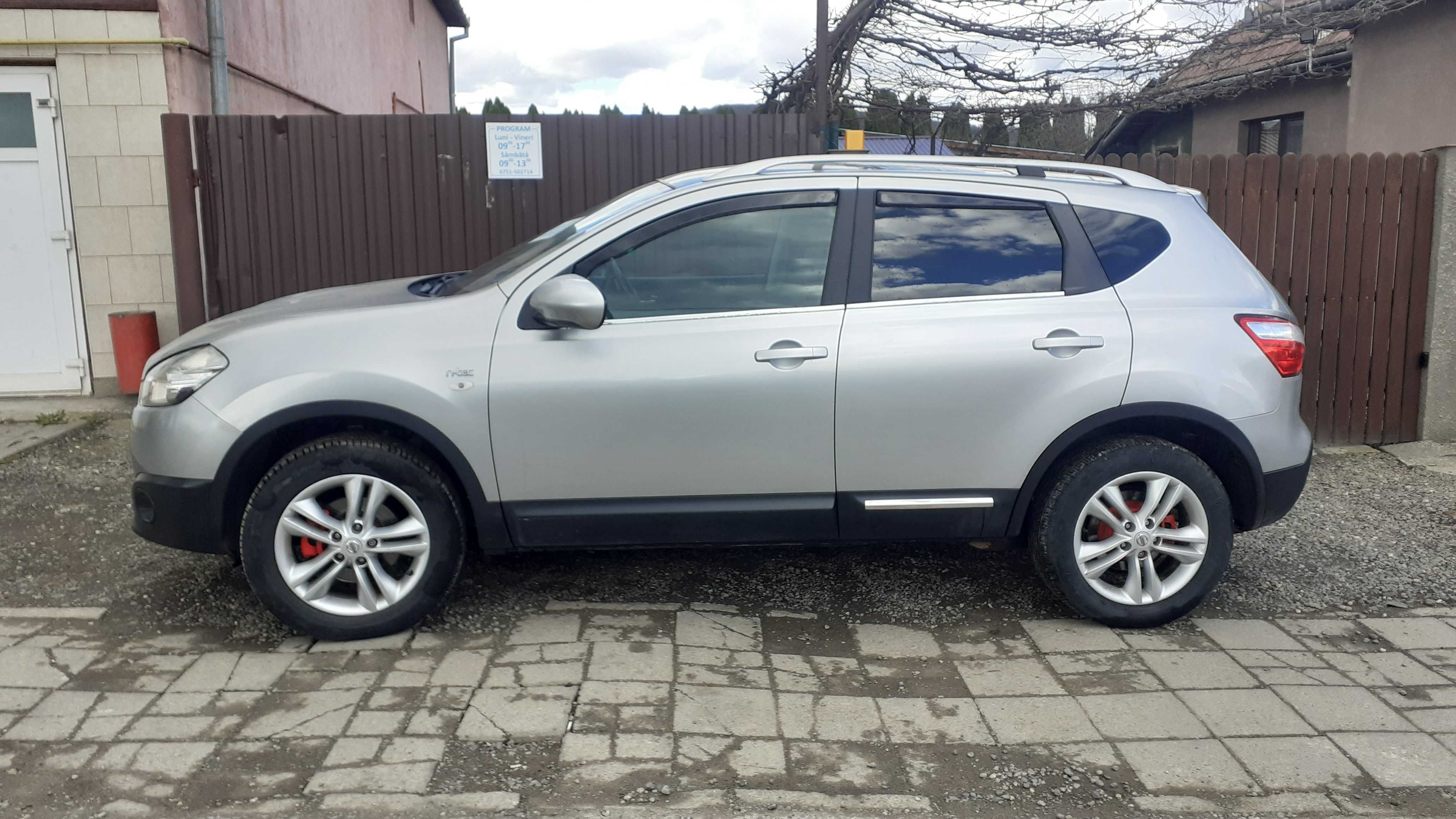 Dezmembrez Piese Nissan Qashqai 1.5 din 2010