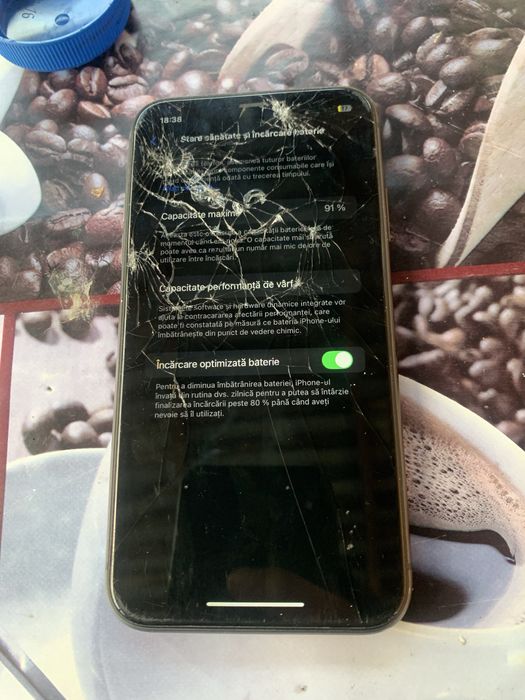Iphone 11 pentru piese! Ecran spart totul functional!