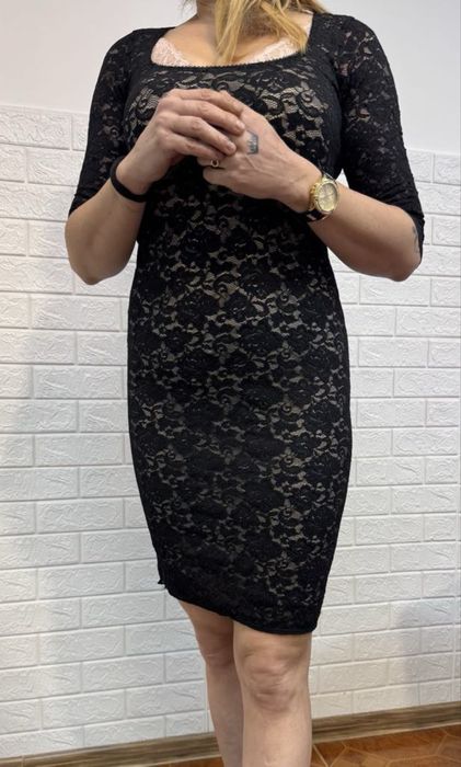 Нова дантелена рокля Denny Rose M