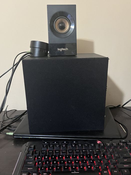 Subufăr logitech z533