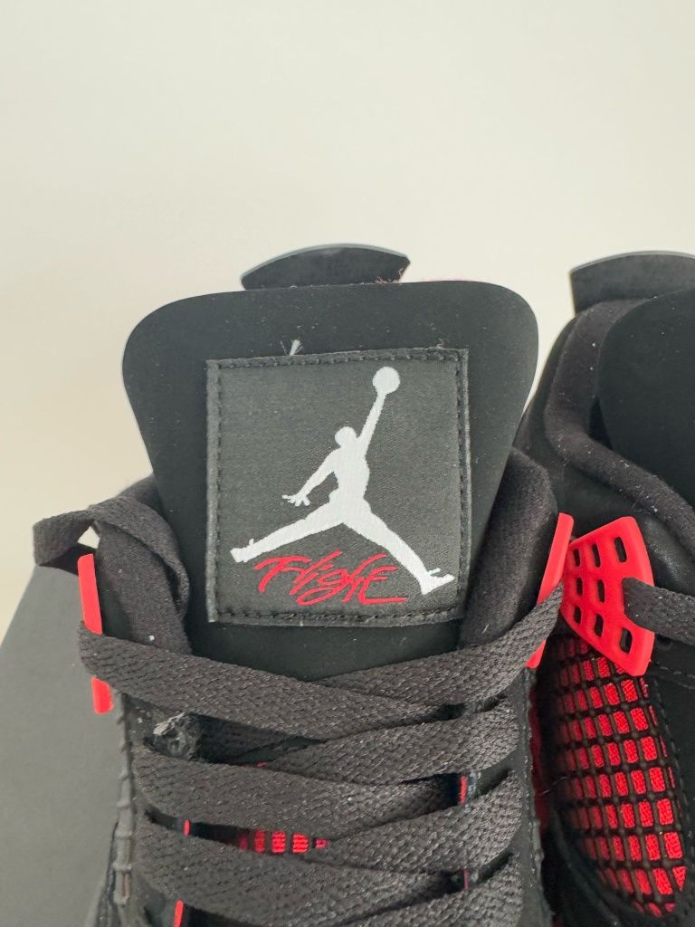 Air Jordan 4 Retro