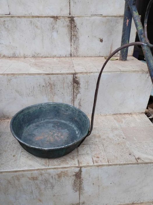 Стар меден тиган и медна тава с дръжки