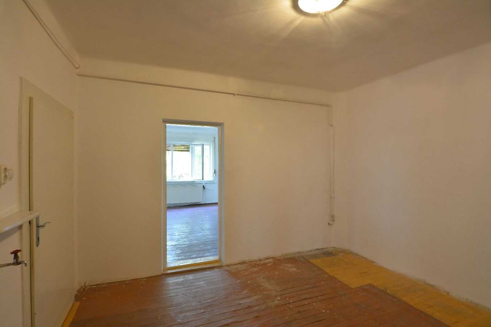 Casa individuala cu 4 apartamente, garaj dublu și gradina, N.Titulescu