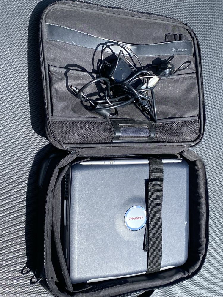 Vand laptop compaq presario 700