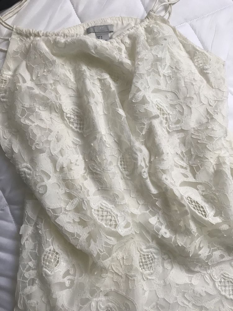Bluză damă de dantelă fără mâneci