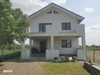 Casa bifamilială (2 intrari individuale) 258mp la 3 minute de Focsani.