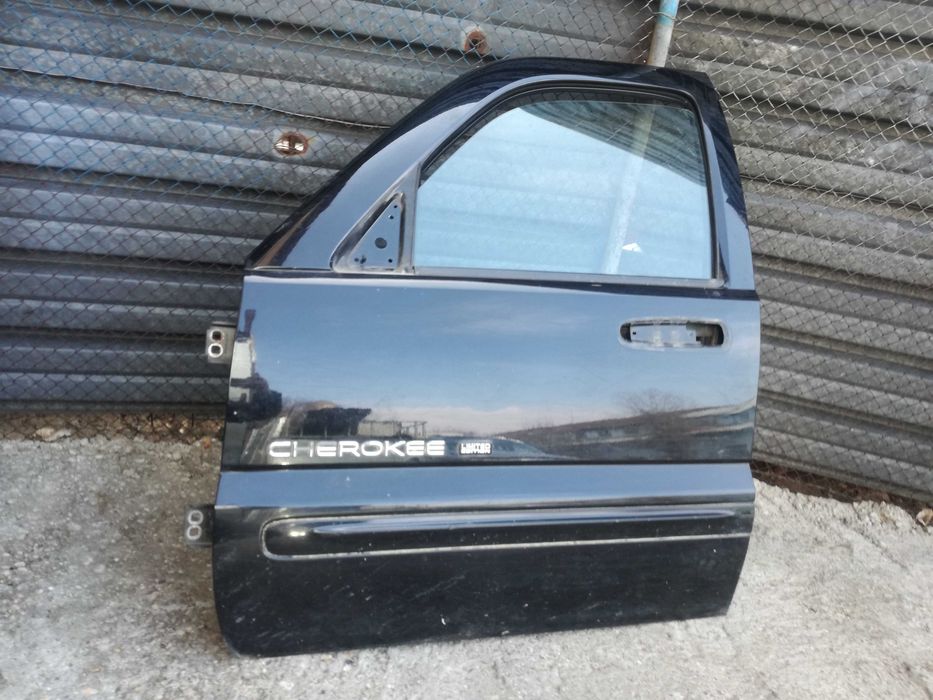 Jeep Cherokee KJ liberty Чероки врати  врата странични стъкла стъкло