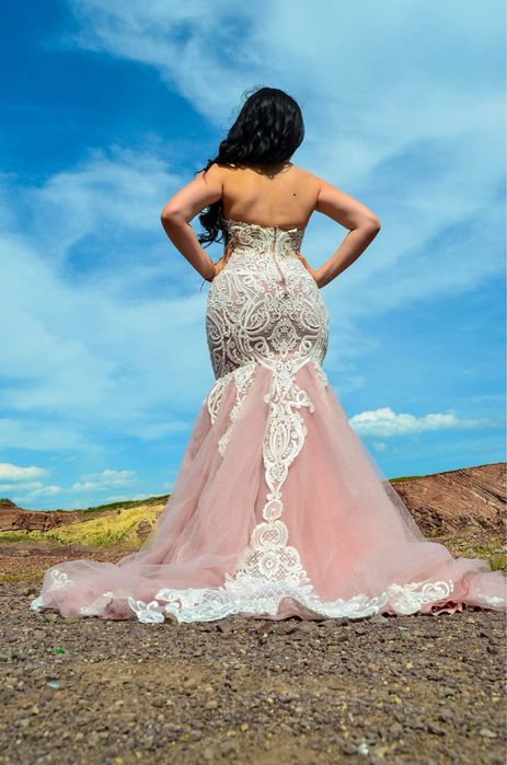 Бална рокля ,,Пепел от рози”