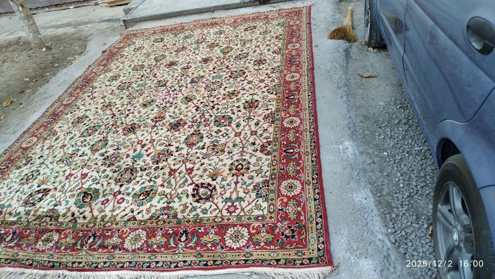 Продается Ковер.