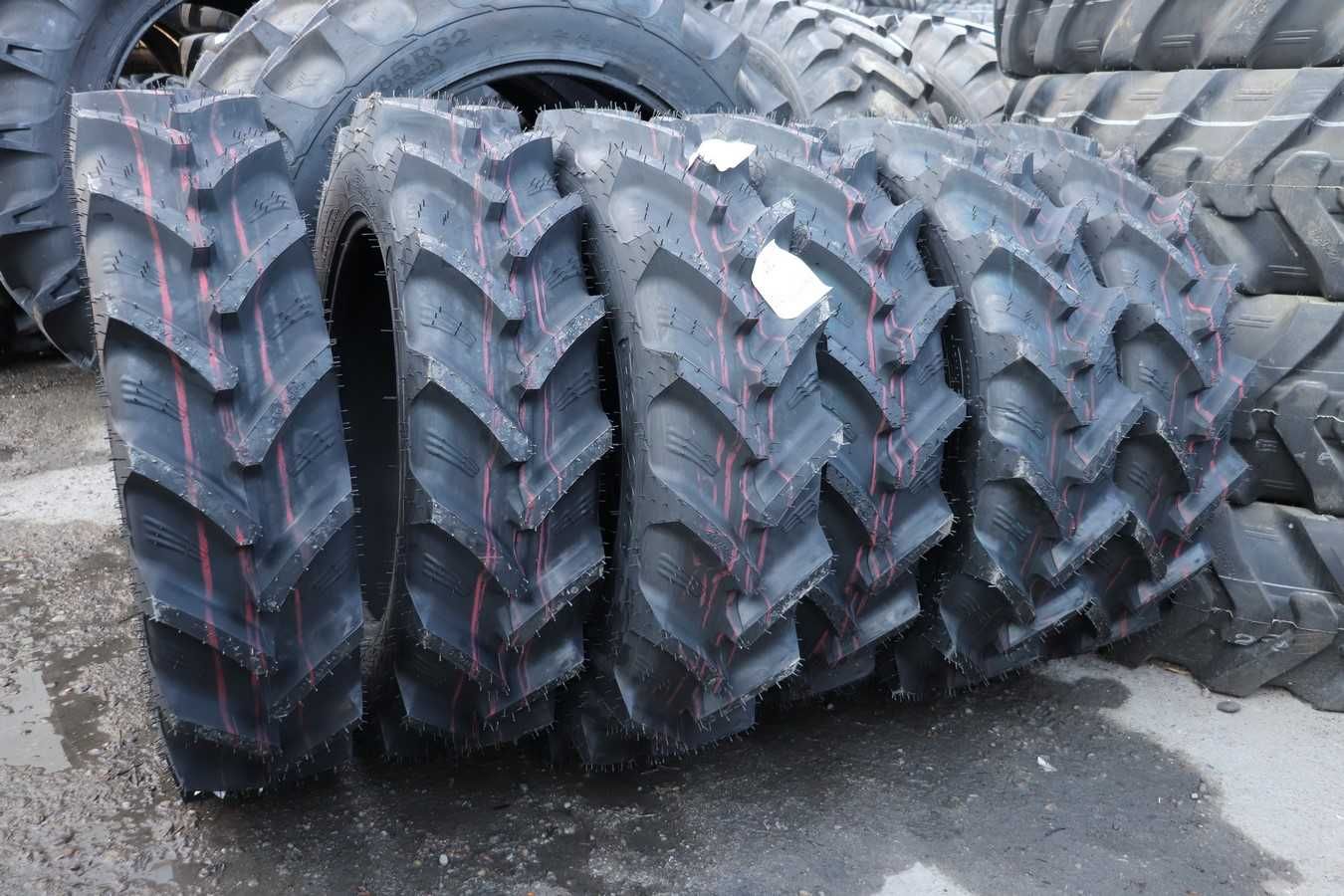 Cauciucuri noi 9.5R24 radiale 250/85R24 pentru tractor cu incarcator