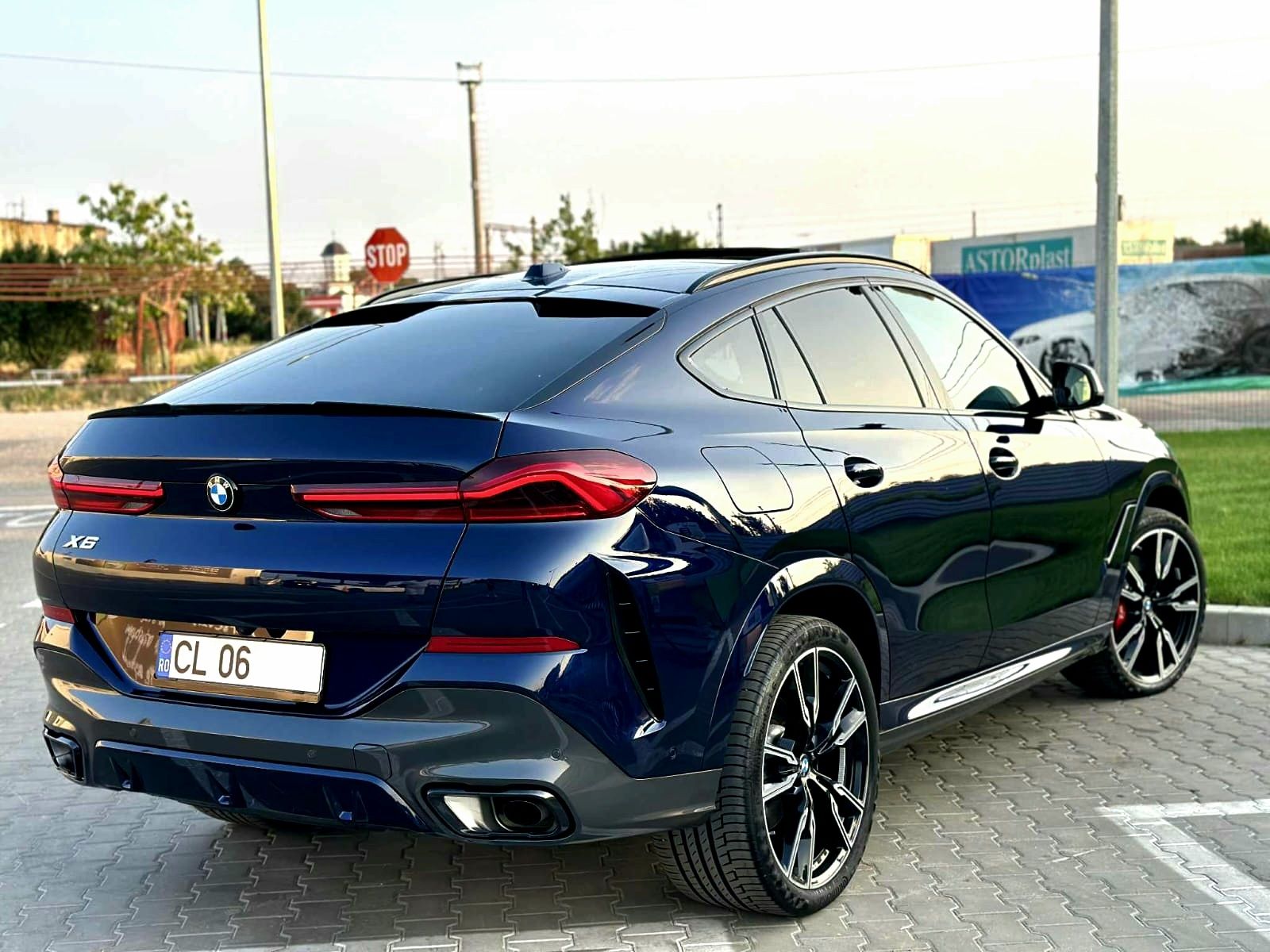 Bmw X6 3.0d /Pachet M/Grila iluminată/ Sky lounge/Masaj/Ventilatie