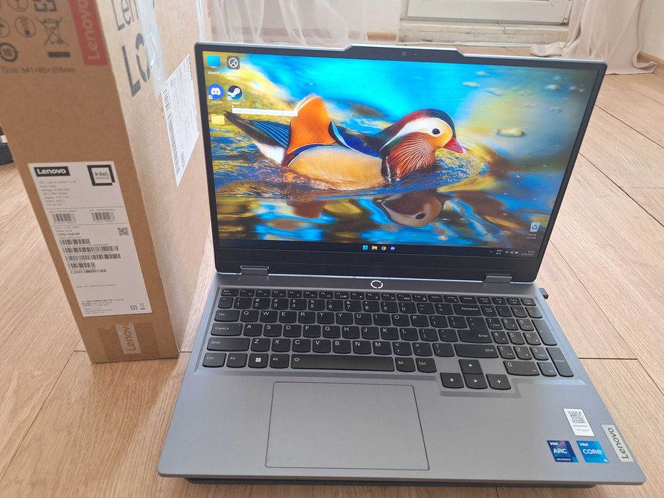 Laptop Gaming Lenovo LOQ 15IAX9I cu procesor Intel® Core™ i5-12450HX