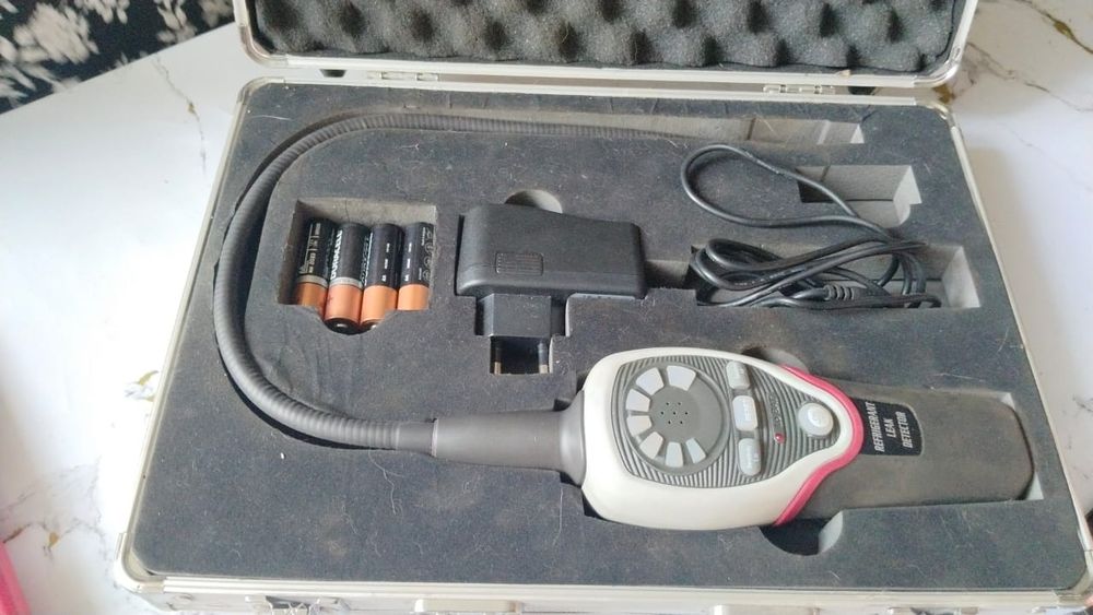 Продам течеискатель