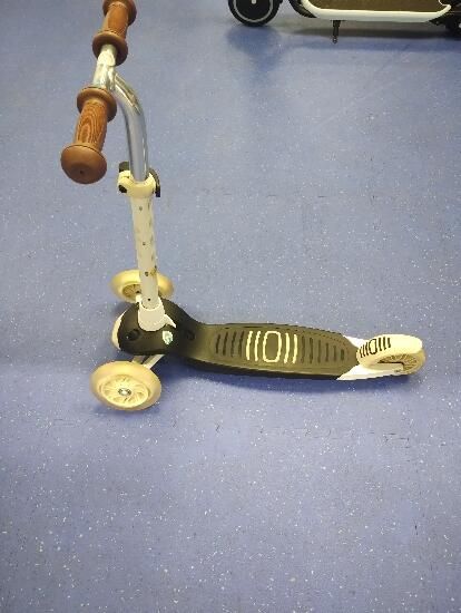 Trotinetă B1 500 negru-bej - produs resigilat - (SecondHand) Decathlon