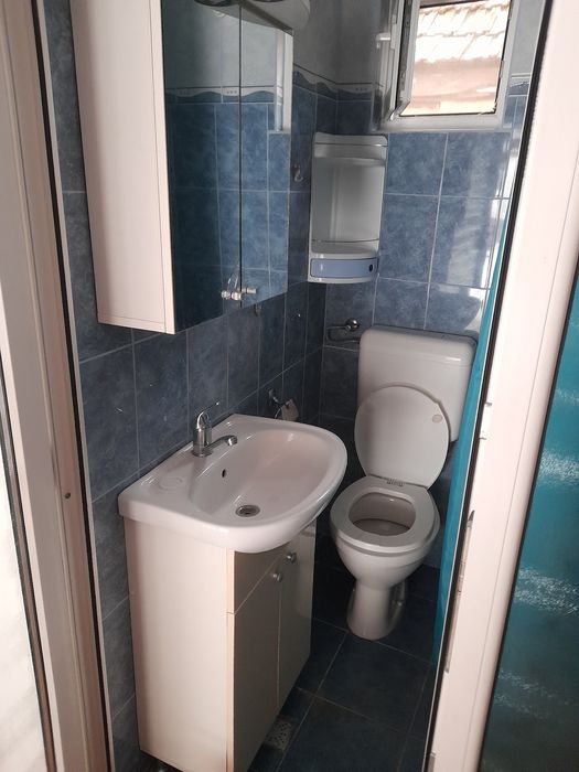 Vând sau închiriez casa cu anexe