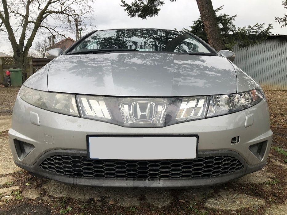 Dezmembrez Honda Civic 2.2 C-DTI 2008