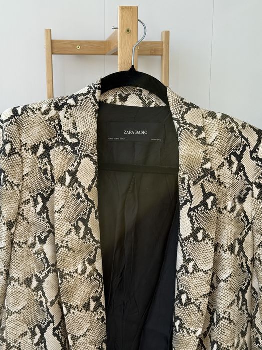 Сако, блейзър ZARA и DILVIN BASIC