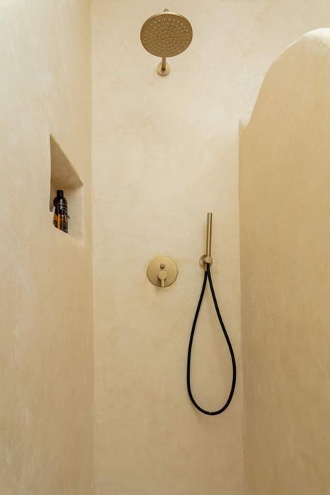 Studio Solid Residence 507 zona Butoaie/ Barrels