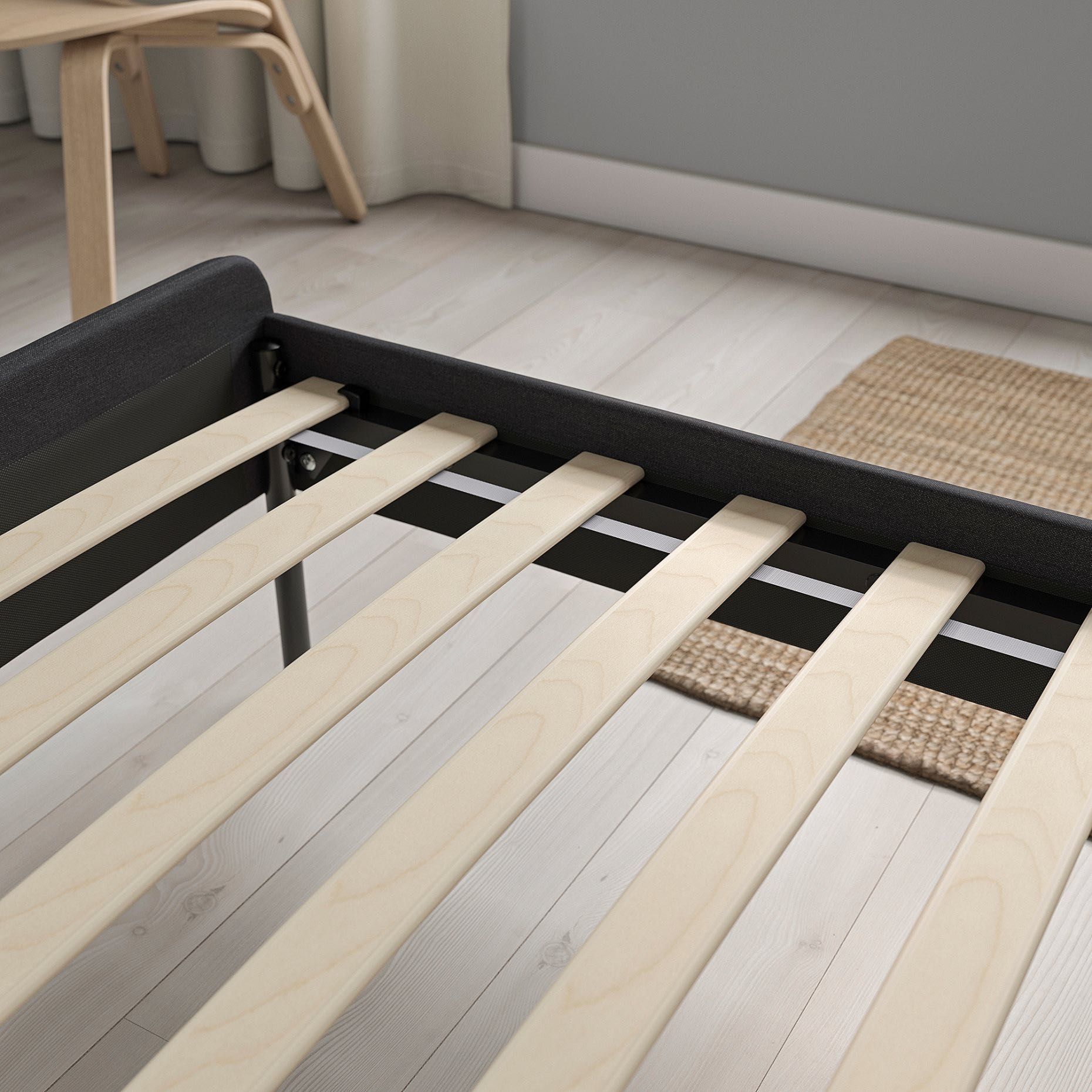Продавам двойно легло за спалня IKEA  SLATTUM 200х160 см