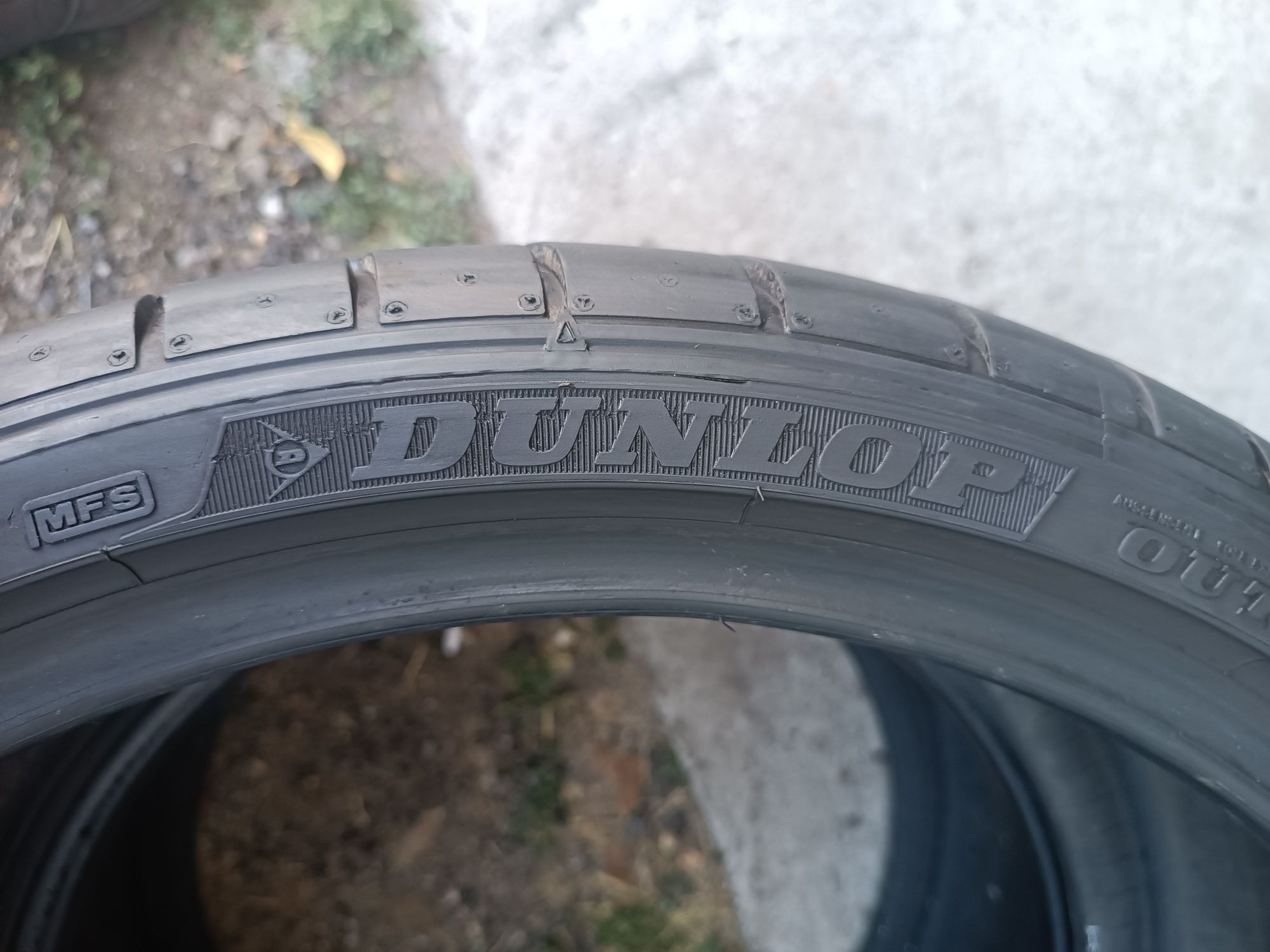 275/30/20 Dunlop .