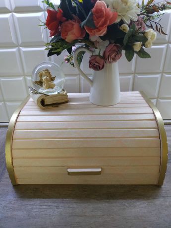Реновирана дървена кутия за хляб