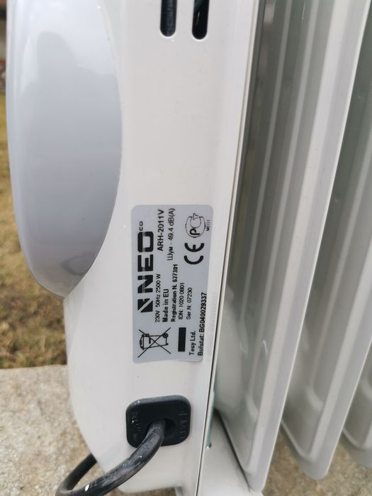 Маслен радиатор Neo 2500w с вентилатор