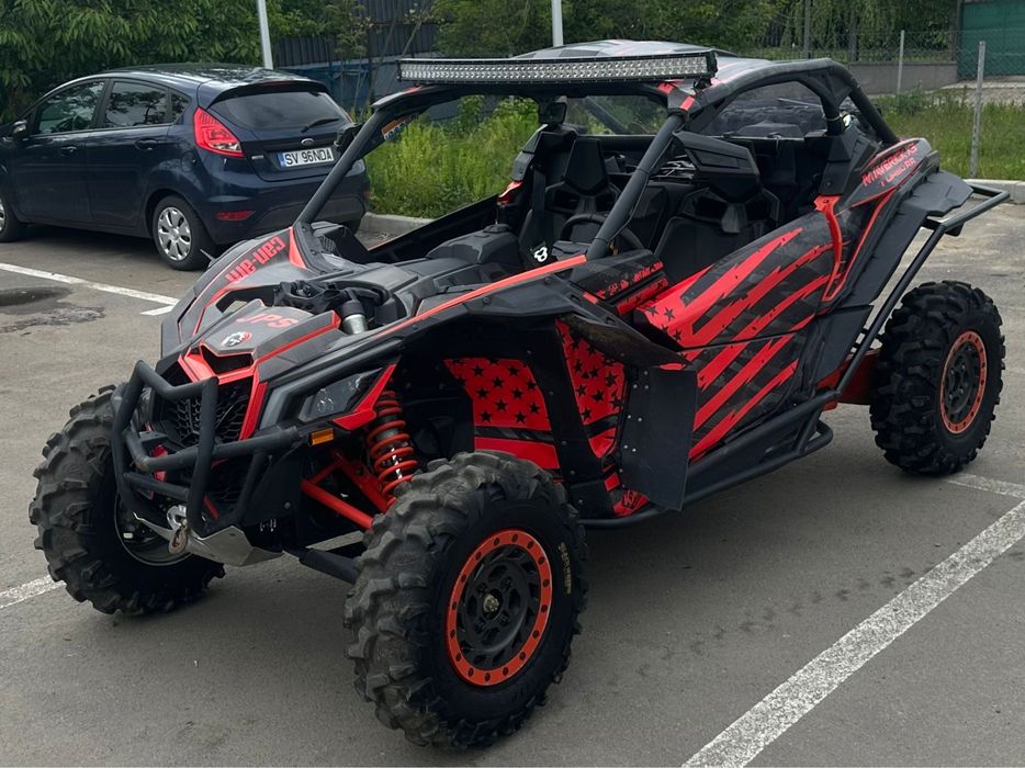 De vanzare Can -am Maverick Turbo RR