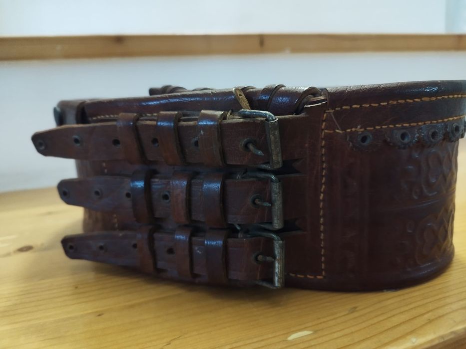 Brau (chimir) din piele