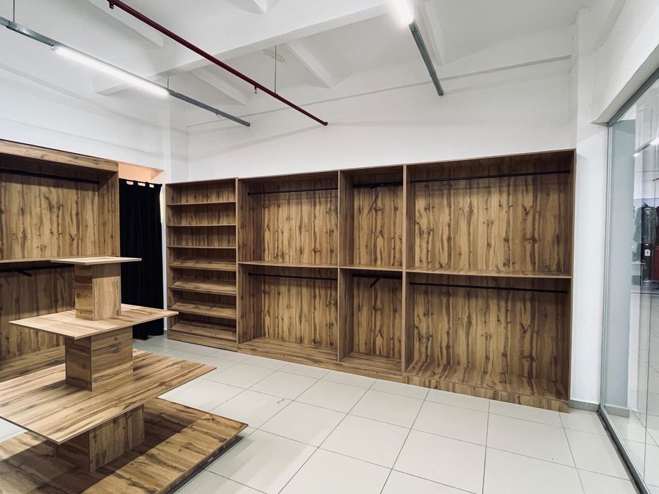 Шкаф, касса, пирамида