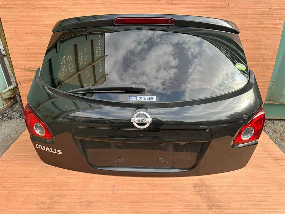 Крышка багажника дверь разных цветов на Кашкай J10 из Японии